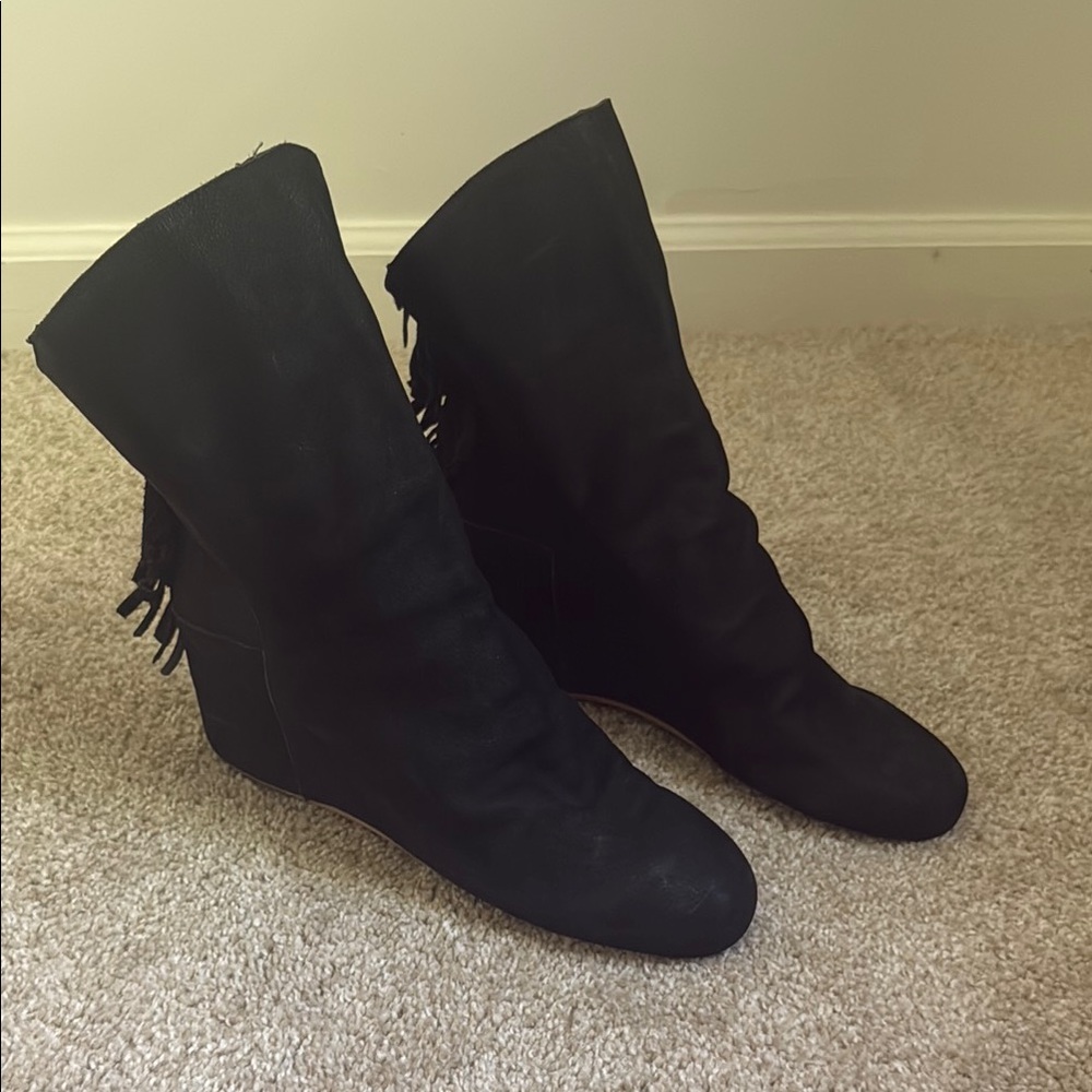 80%20 Black Hidden Wedge Fringe Boots Black Suede